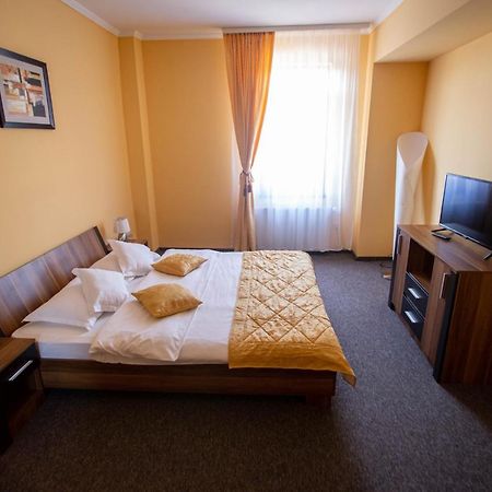 Hotel Alexandra Timisoara Luaran gambar