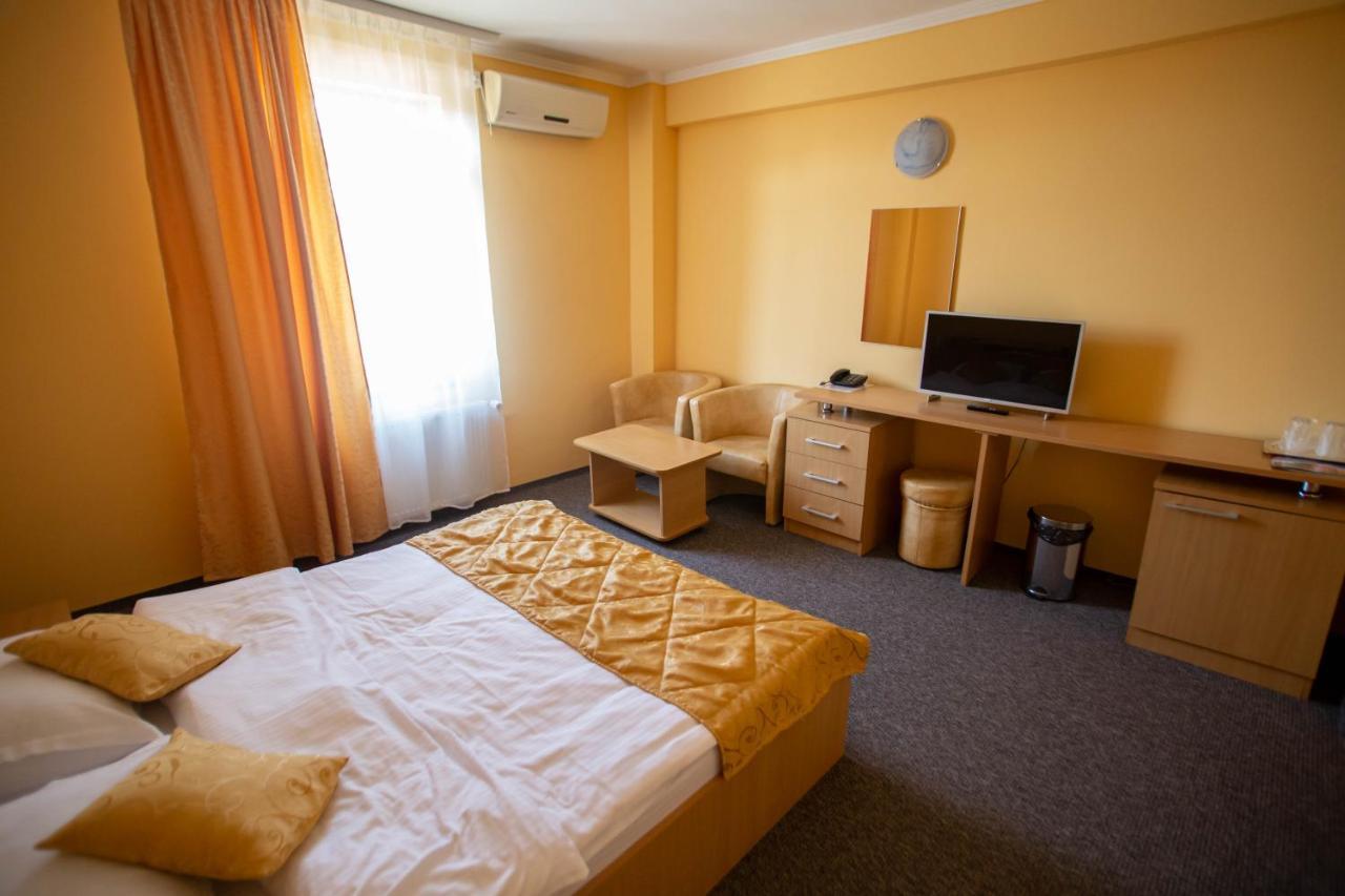 Hotel Alexandra Timisoara Luaran gambar