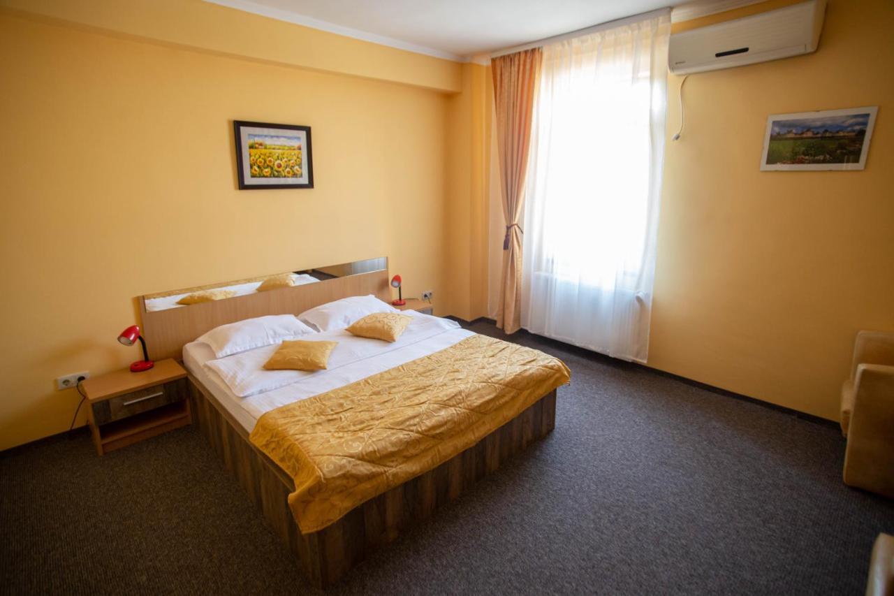 Hotel Alexandra Timisoara Luaran gambar