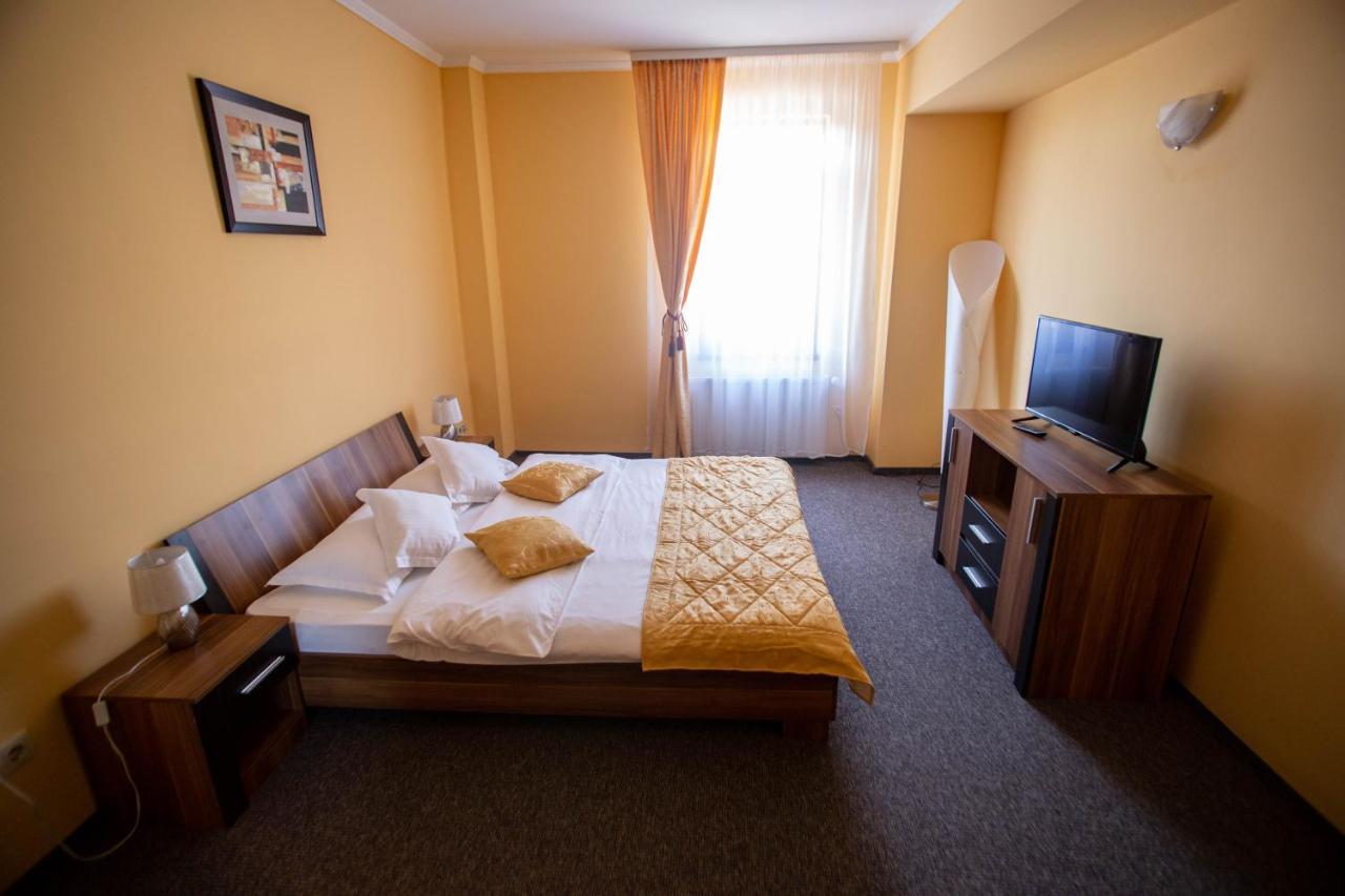 Hotel Alexandra Timisoara Luaran gambar